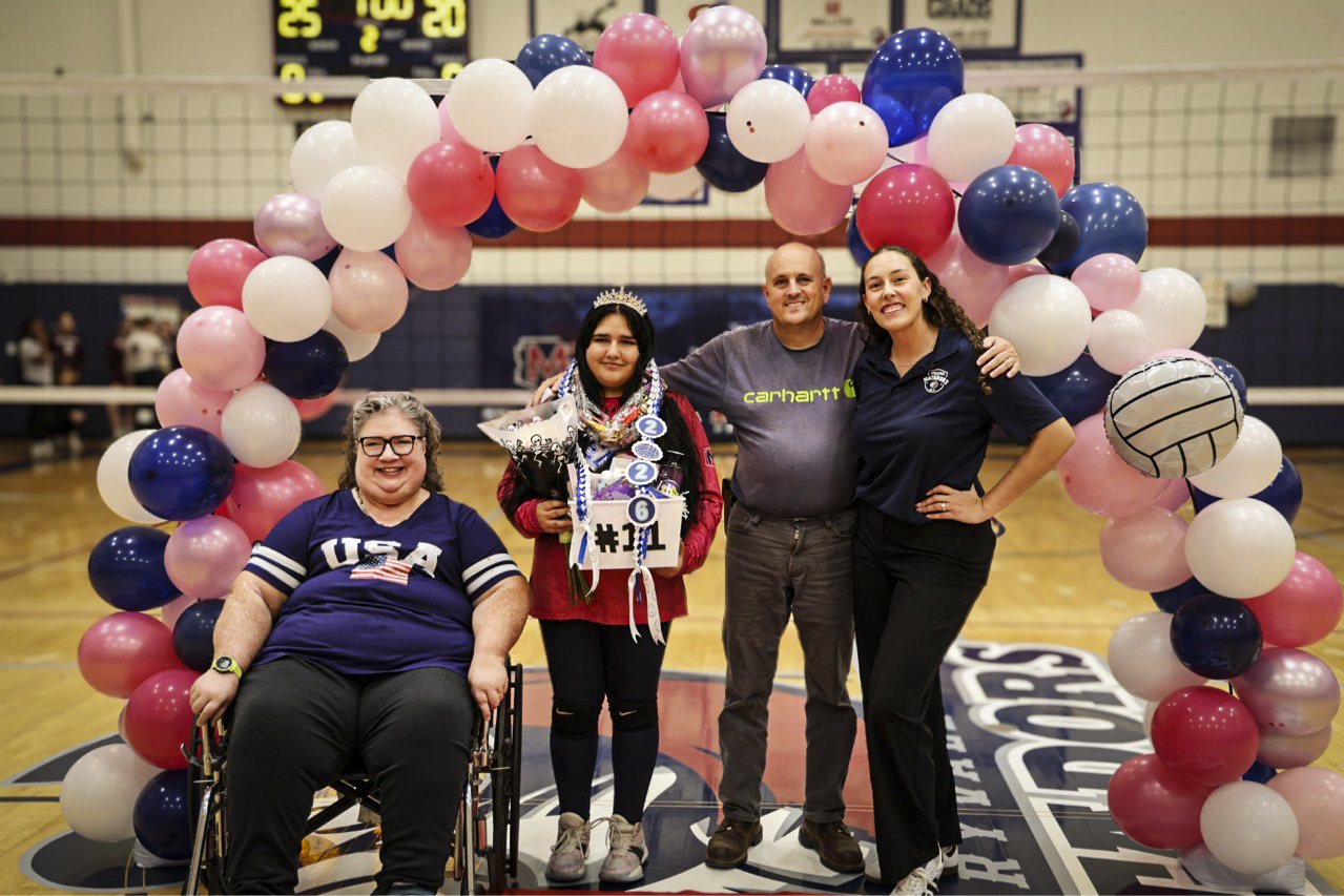 BANDPHOTO_73031233911_Edit BANDPHOTO_73031233911_Edit